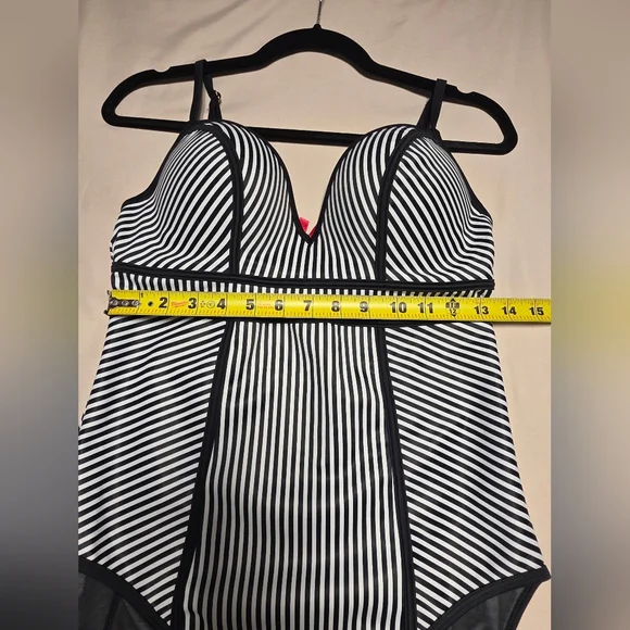 SPANX Black and White Striped Swimsuit - Picture 5 of 14